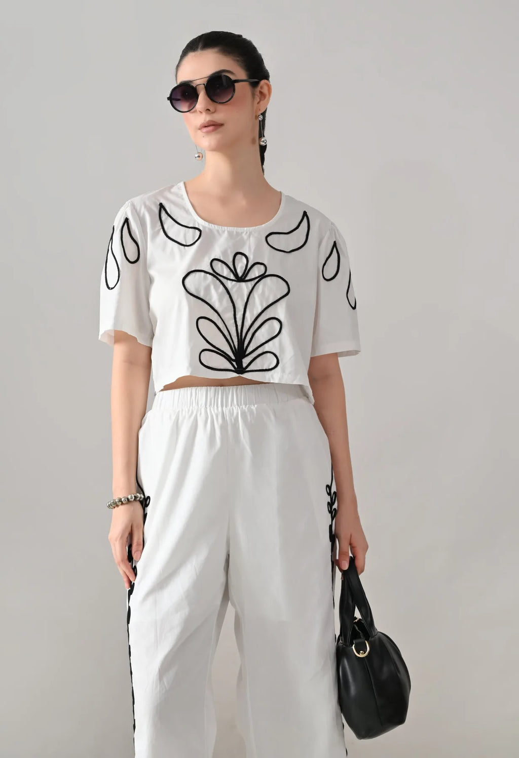 #color_white