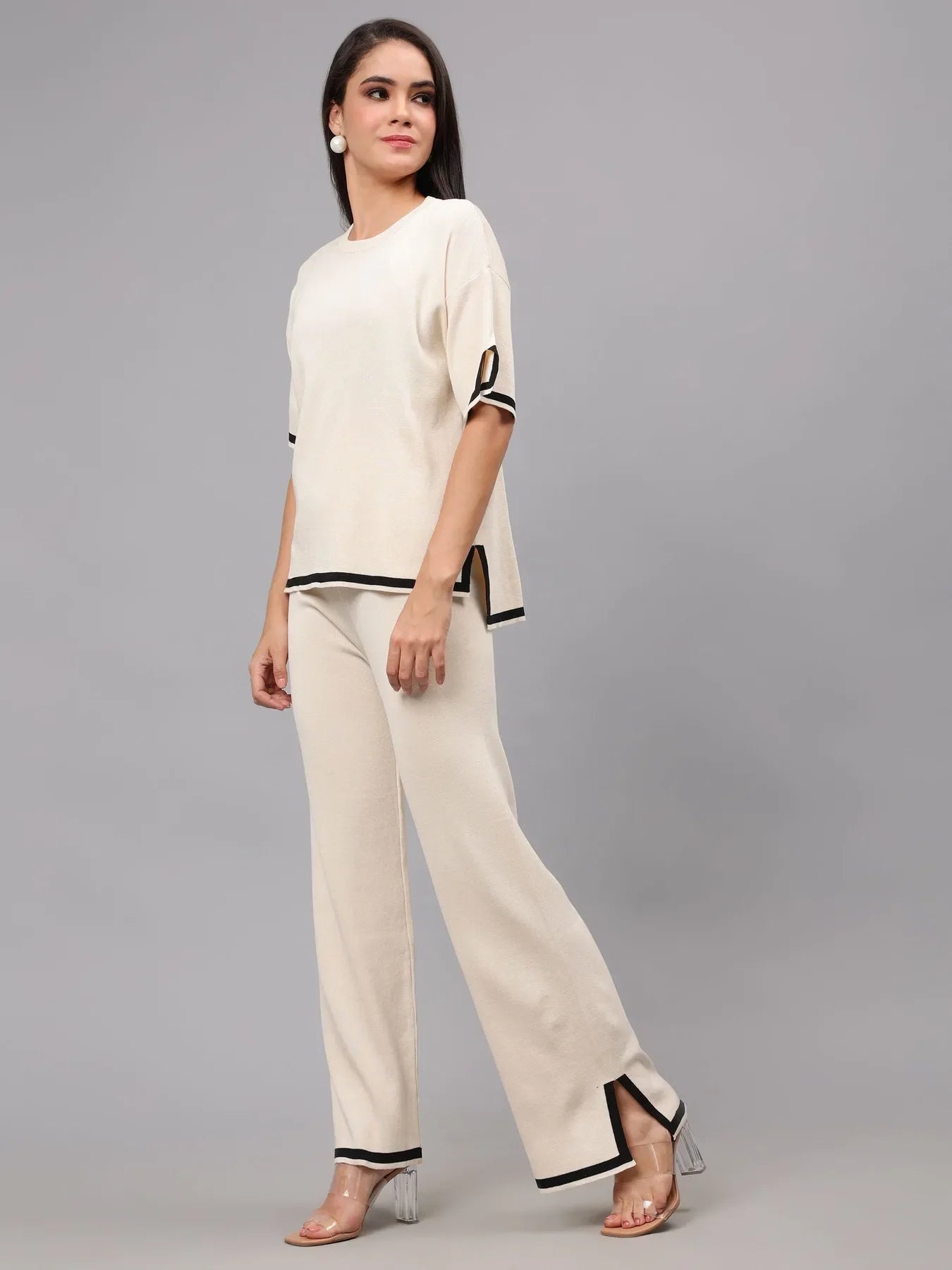 #color_off-white