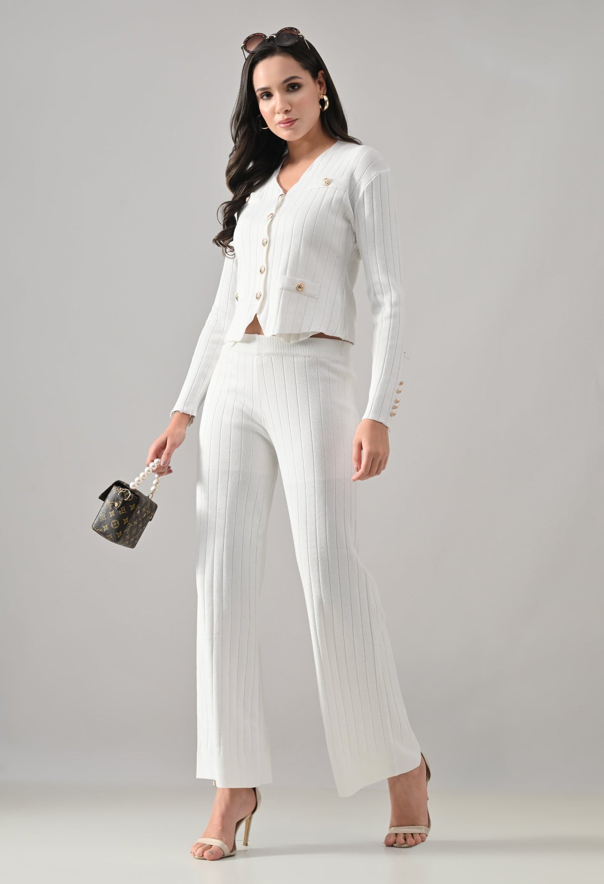 #color_off-white