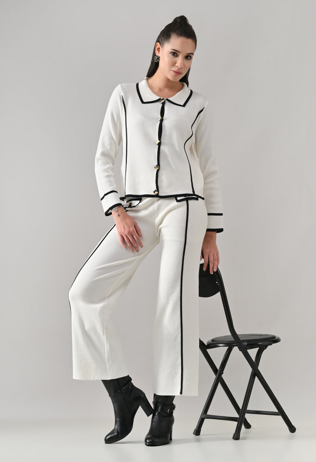 #color_off-white