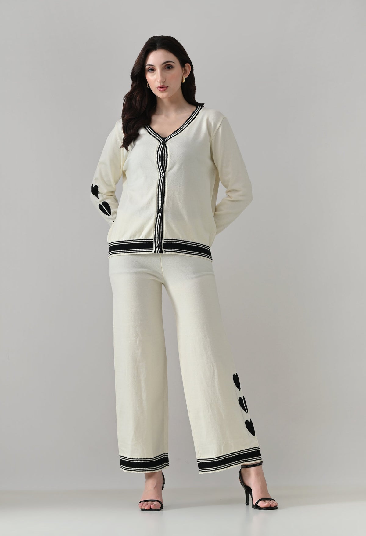 #color_off-white