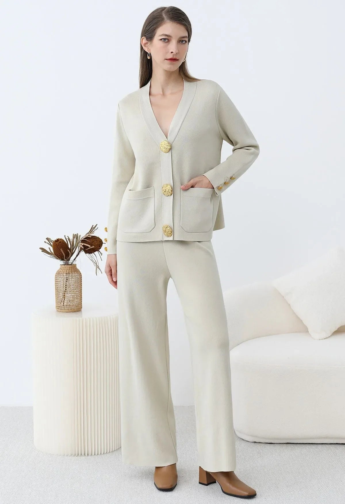 #color_off-white
