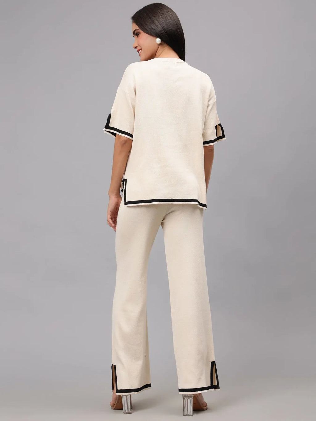 #color_off-white