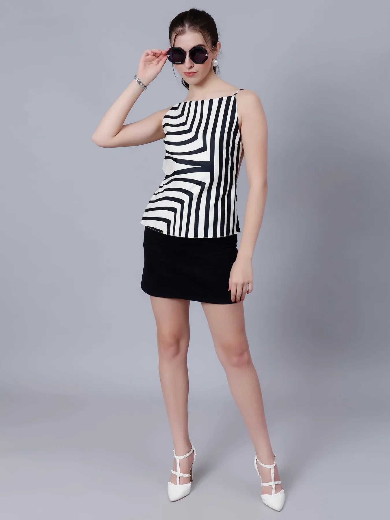 #color_cream-black