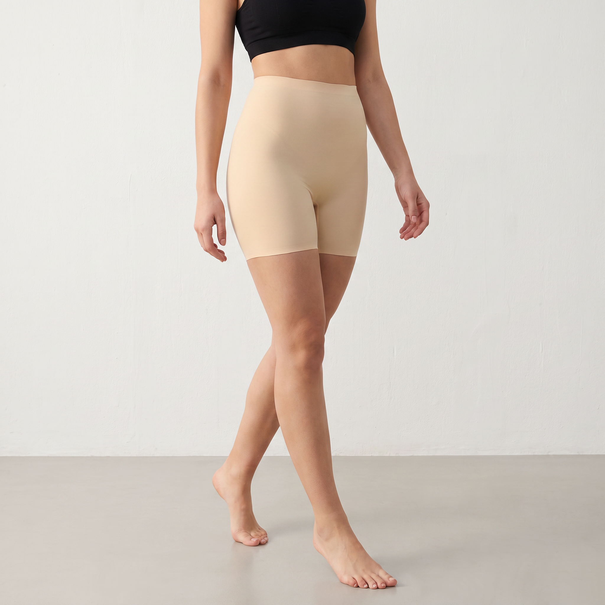Seamless Shaping Under Shorts
