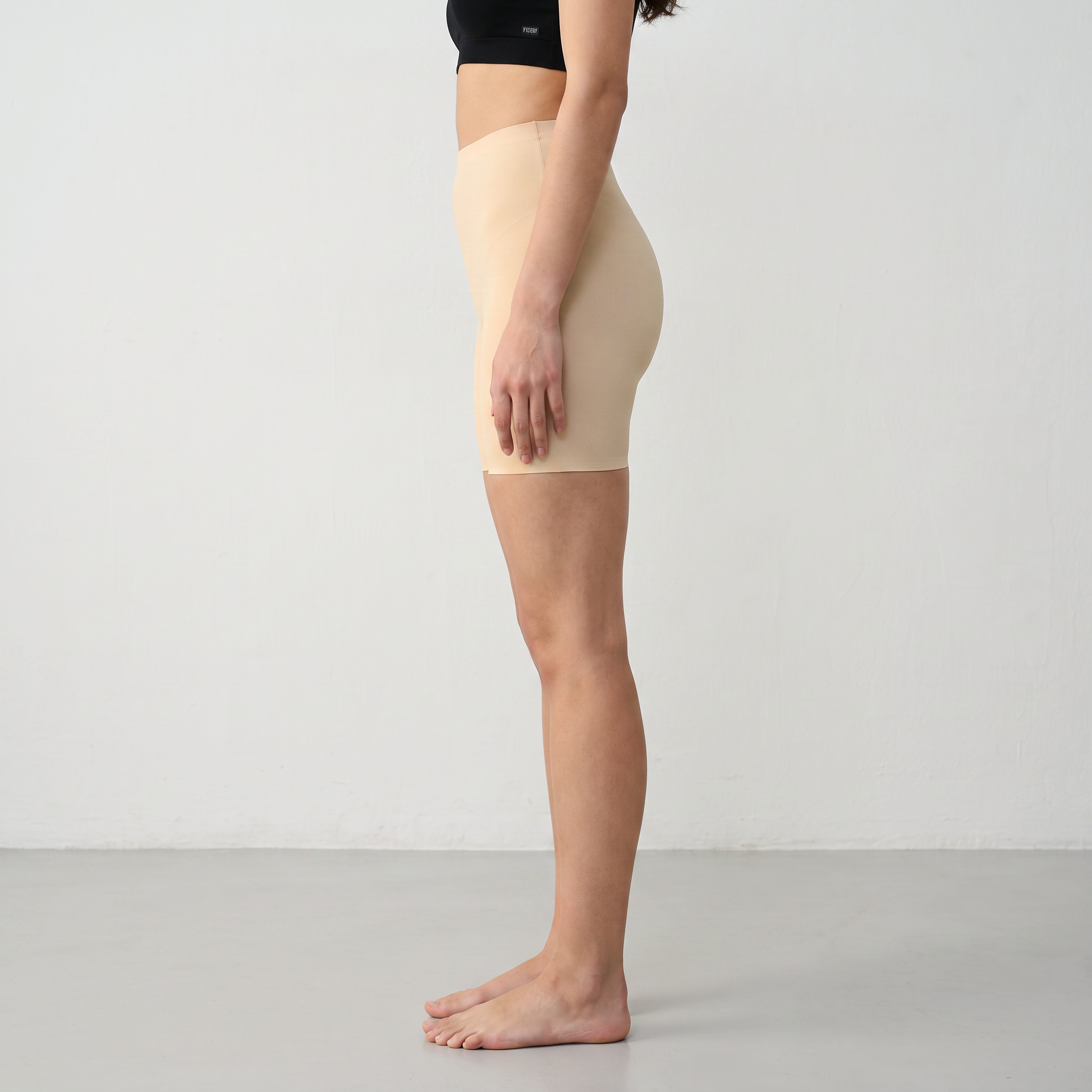 Seamless Shaping Under Shorts