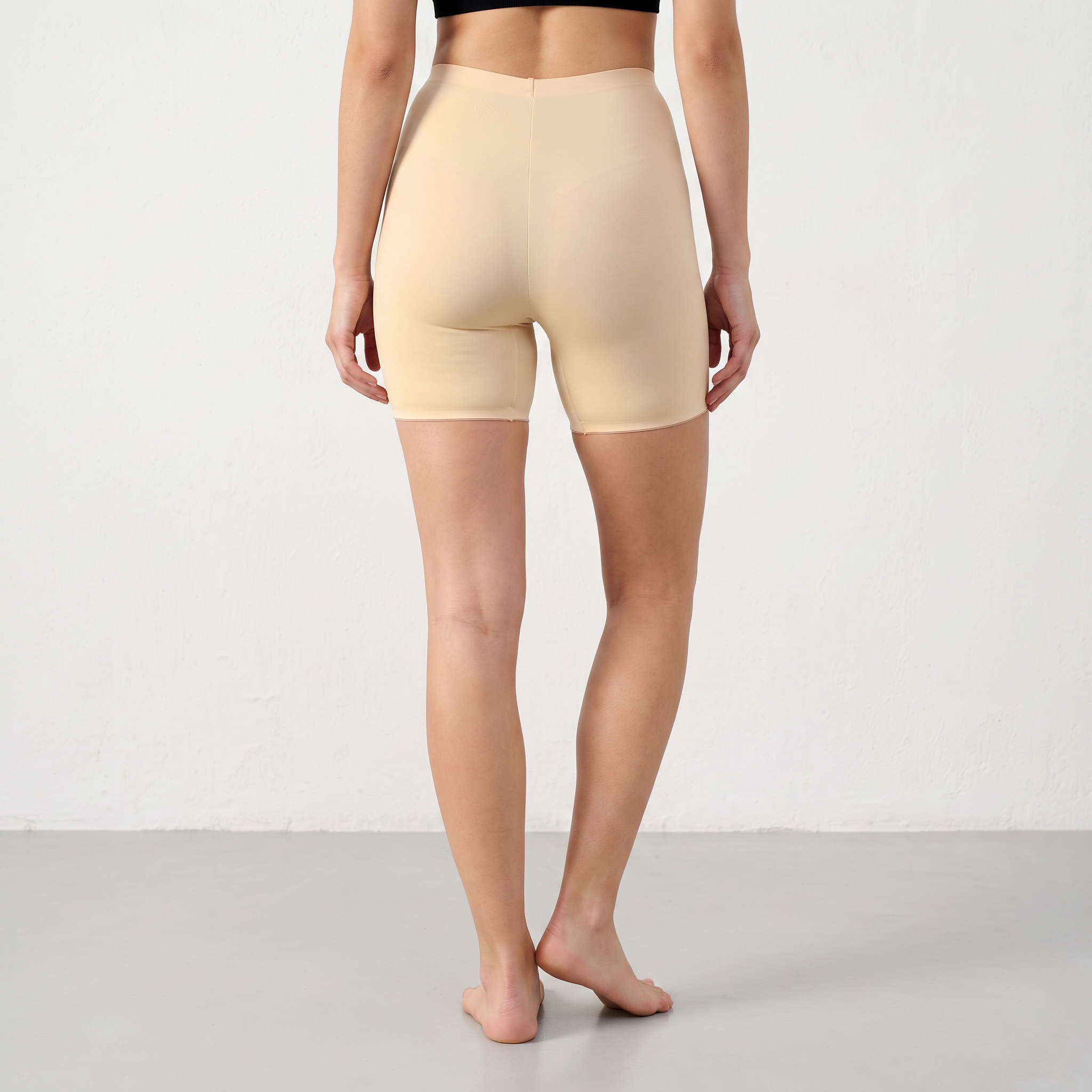 Seamless Shaping Under Shorts