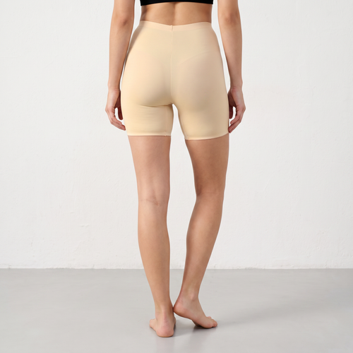 Seamless Shaping Under Shorts